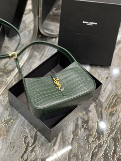 Saint Laurent Le 5 à 7 Hobo Bag
