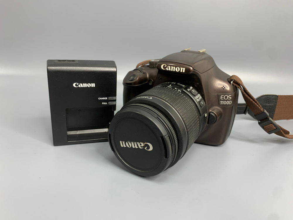 Canon EOS 1100D kit EF-S 18-55mm 3.5-5.6 IS ll 1535 Кадров