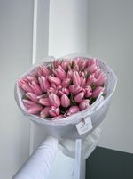 Букет из 51 нежно-розового тюльпана - нет в наличии