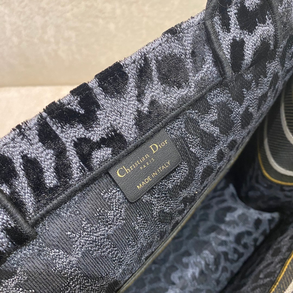 Christian Dior Book Tote 42 cm