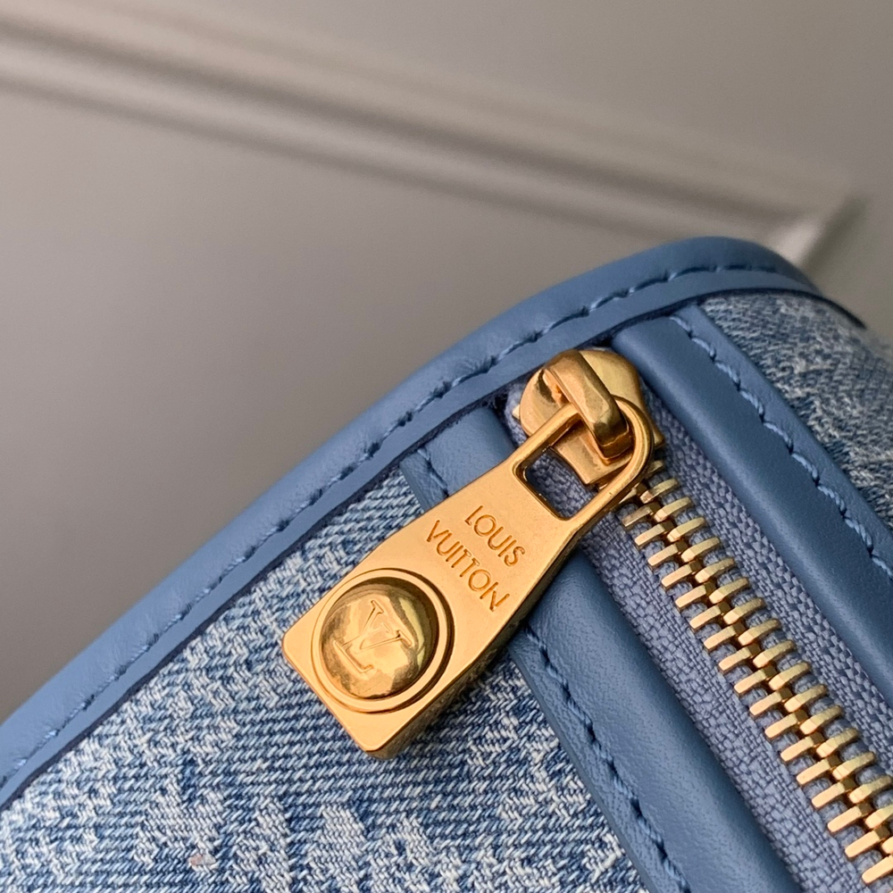 Louis Vuitton Bosphore Wearable Wallet