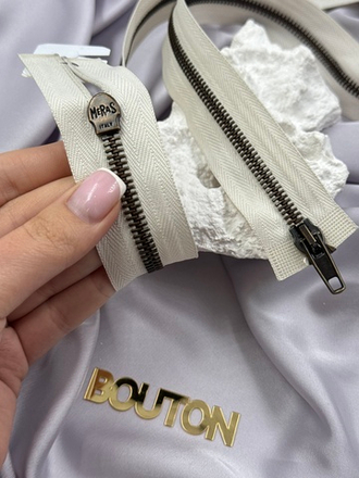 Молния Riri  2 замка  бронзовая 5 мм 80 см цвет тесьмы 2111 бело-бежевый светлый