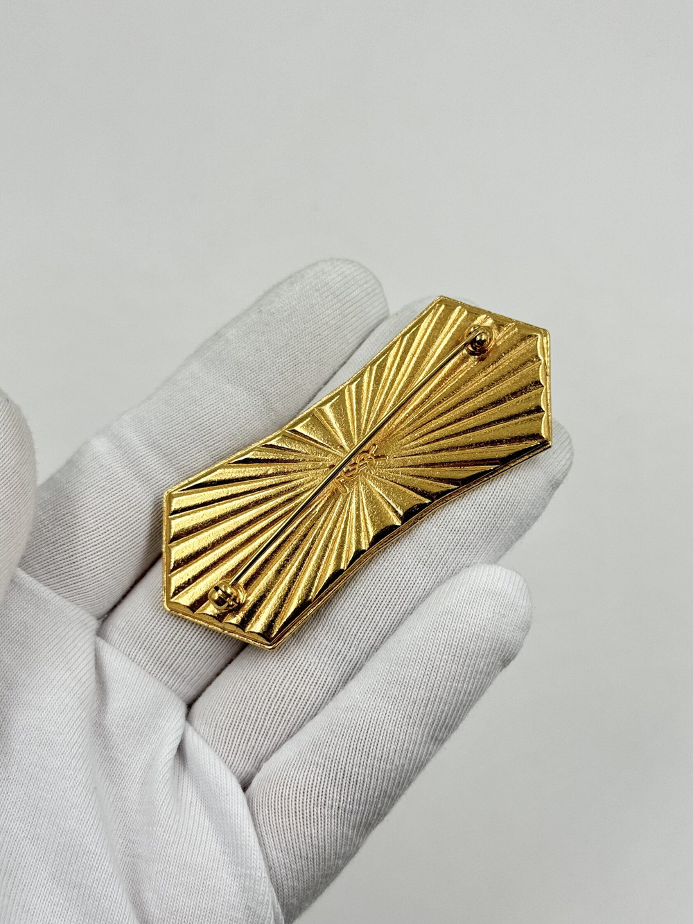 Брошь фигурная YSL