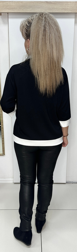 Черный трикотажный блузон с полосатым воротником