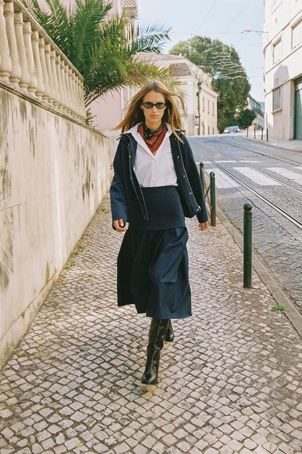 ZARA ЮБКА МИДИ ИЗ ИНТЕРЛОКА С КОНТРАСТНЫМИ ДЕТАЛЯМИ, МОРСКОЙ СИНИЙ