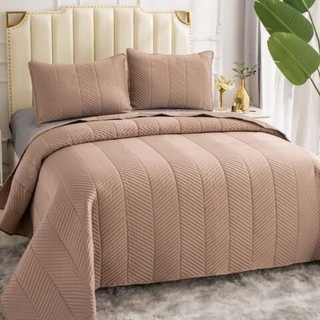 Покрывало 230x250 и 2 наволочки 50х70 Sofi De MarkO Адонис коричневое