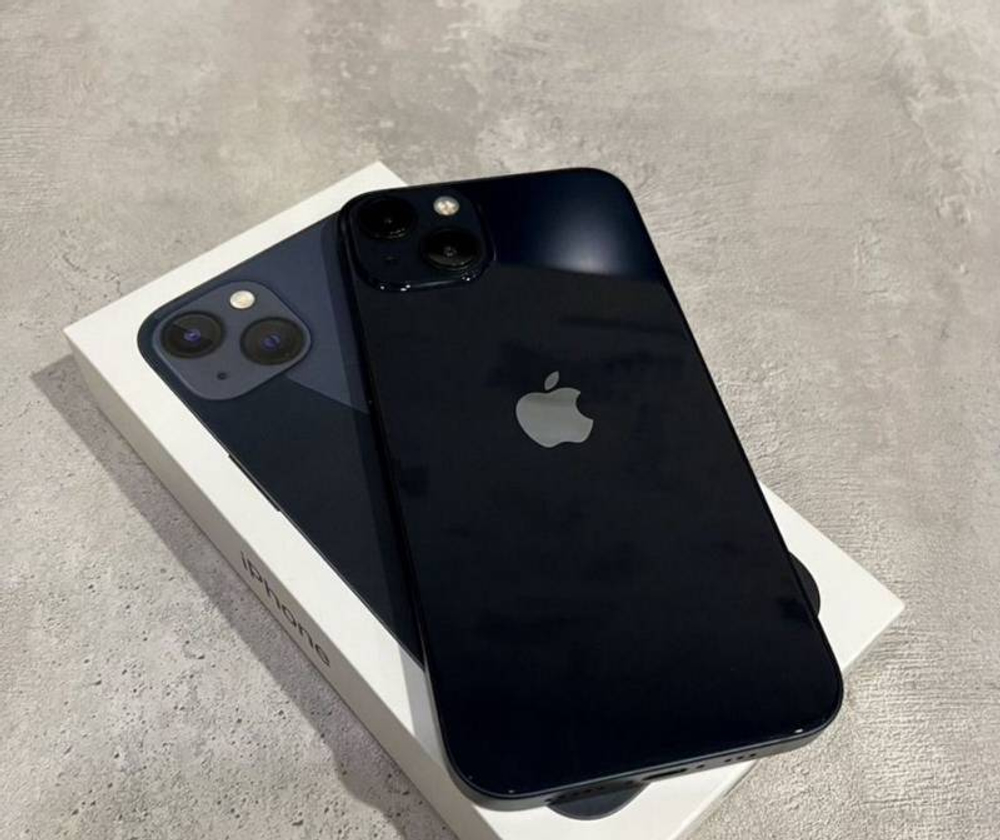 Apple iPhone 13
