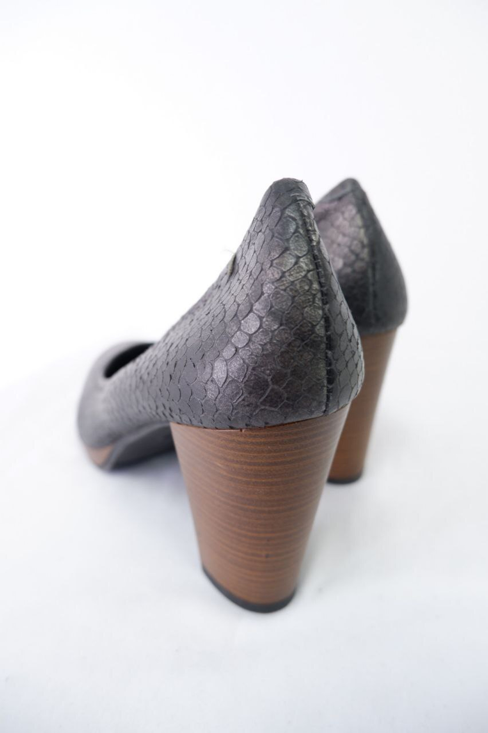 Туфли Laura Di Sarpi кожаные 40 размер