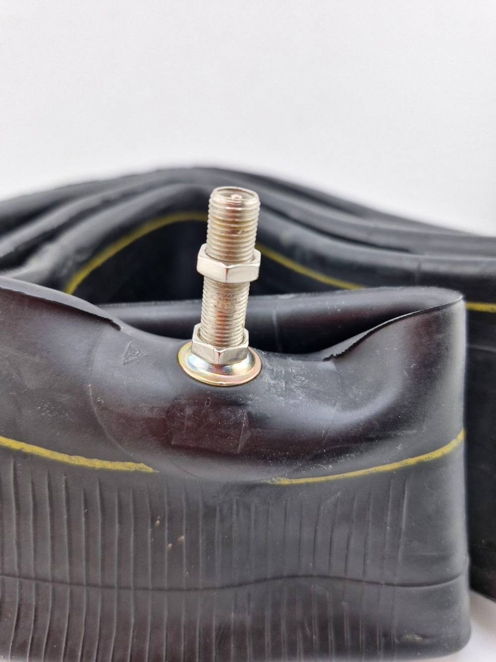 Камера мото R17 2.75/3.00 усиленная (2 мм) для питбайка, мопеда, кроссового мотоцикла R17 2.75-3.00 (усиленная 2 мм)