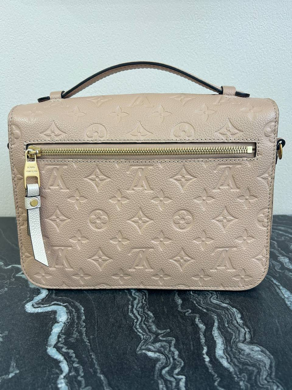 Сумка Louis Vuitton Pochette metis