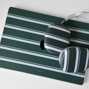 Виниловая наклейка SEASONS для MacBook