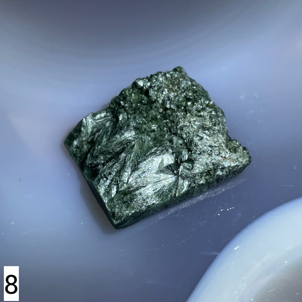 62992 Серафинит необработанный срез 26-34мм №8--3