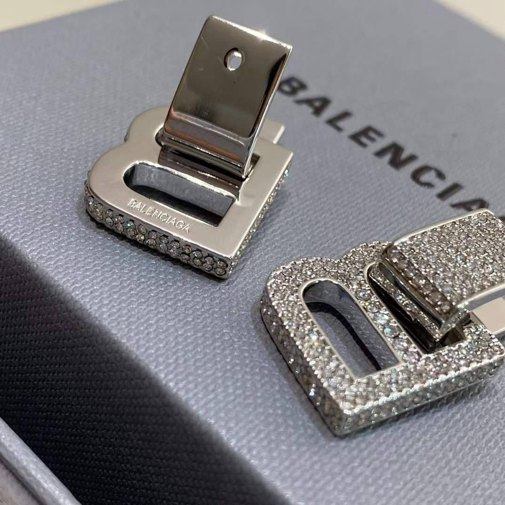 Серьги Balenciaga