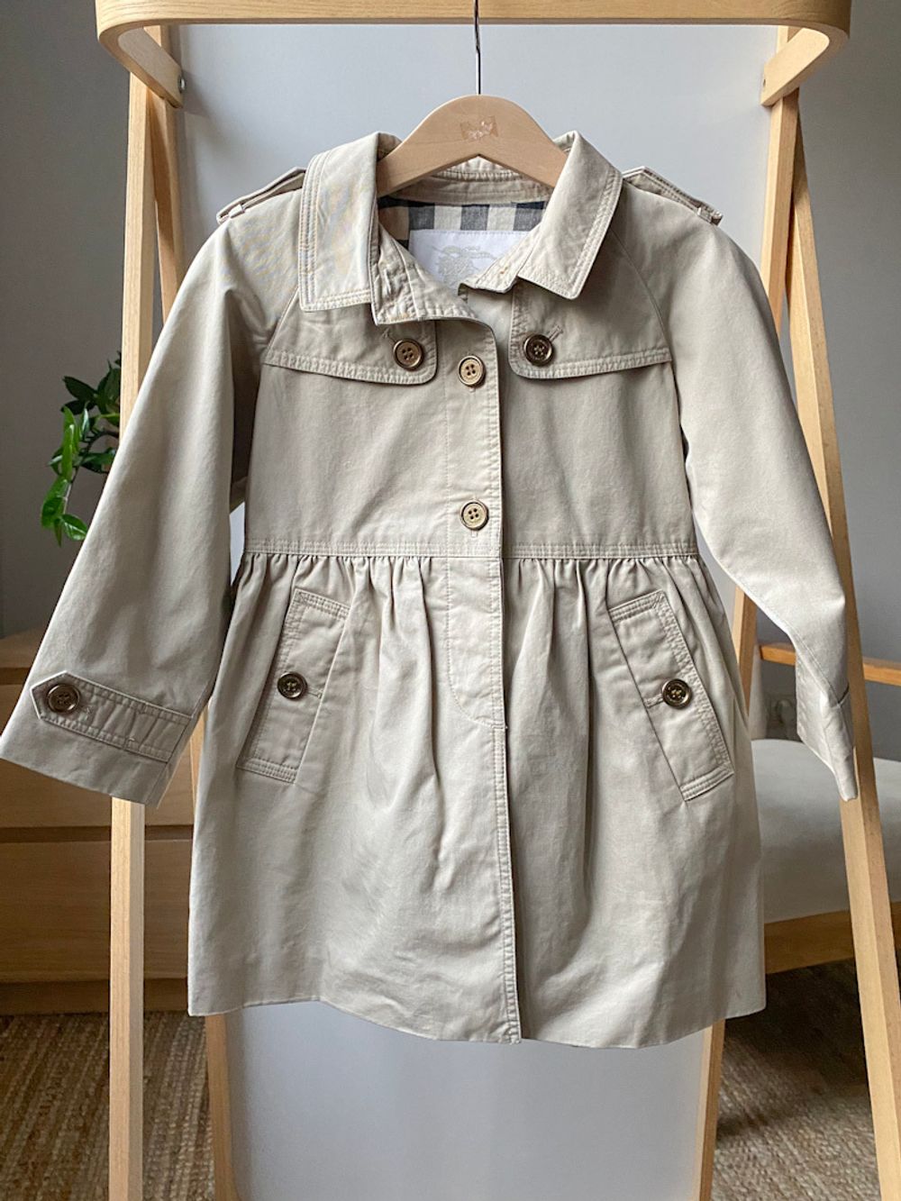 Тренч Burberry, 98