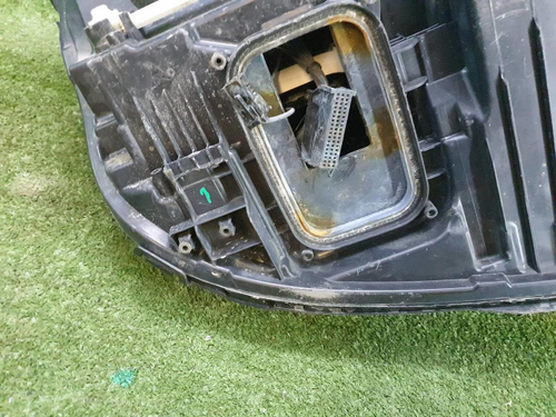 Битая Фара левая Mercedes E W213 (2016-2021) LED