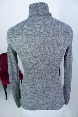 Джемпер Uniqlo шерстяной, маркировка ХS, на 42 размер