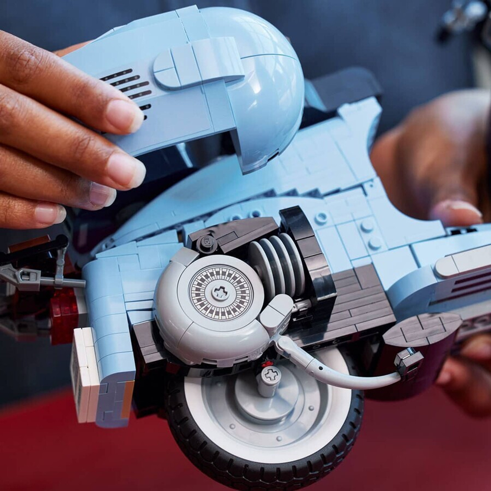 Конструктор LEGO Icons 10298 Vespa 125