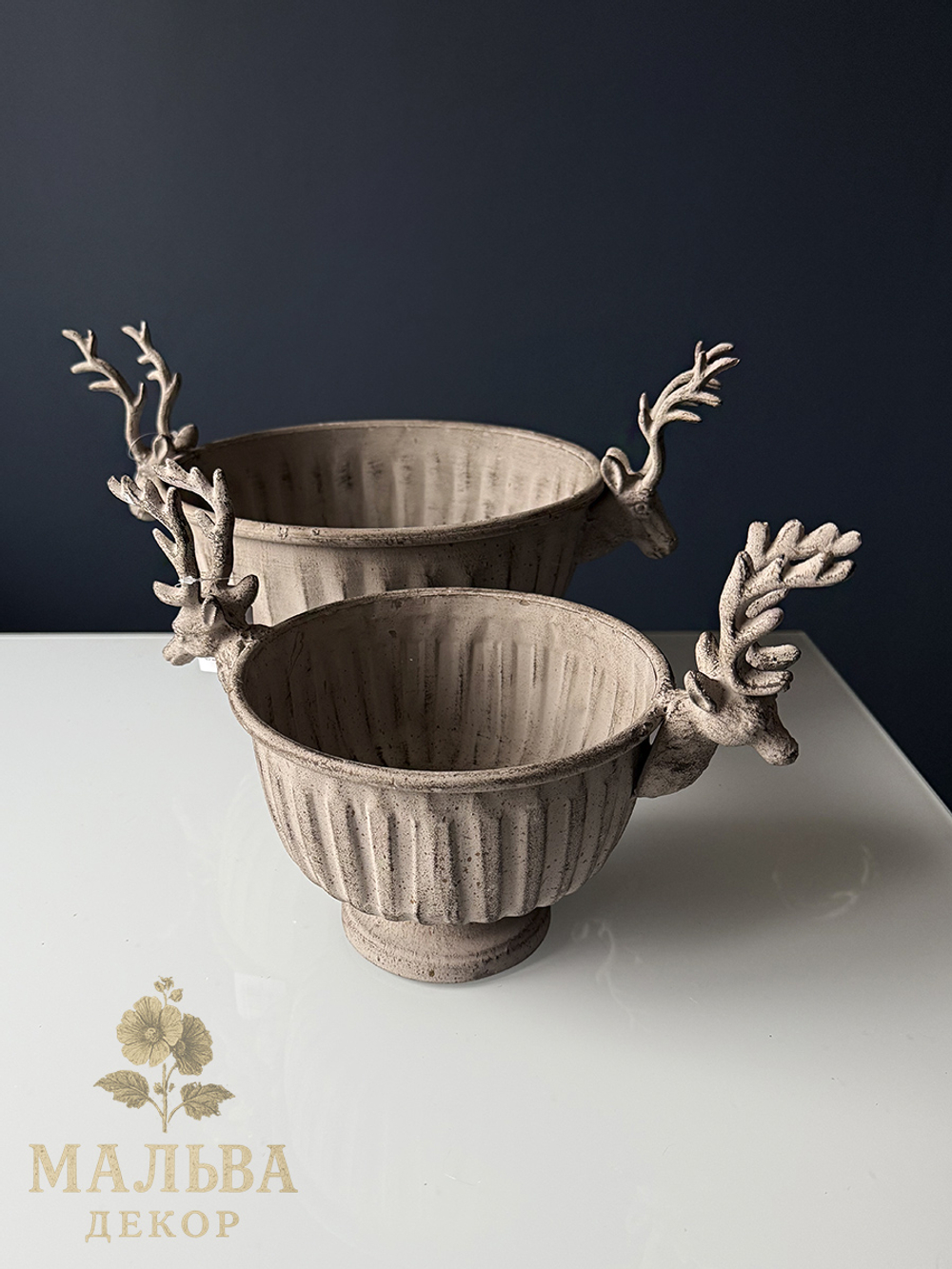 Набор из 2-х декоративных кашпо "Олени" из металла от CAMPO Home & Garden