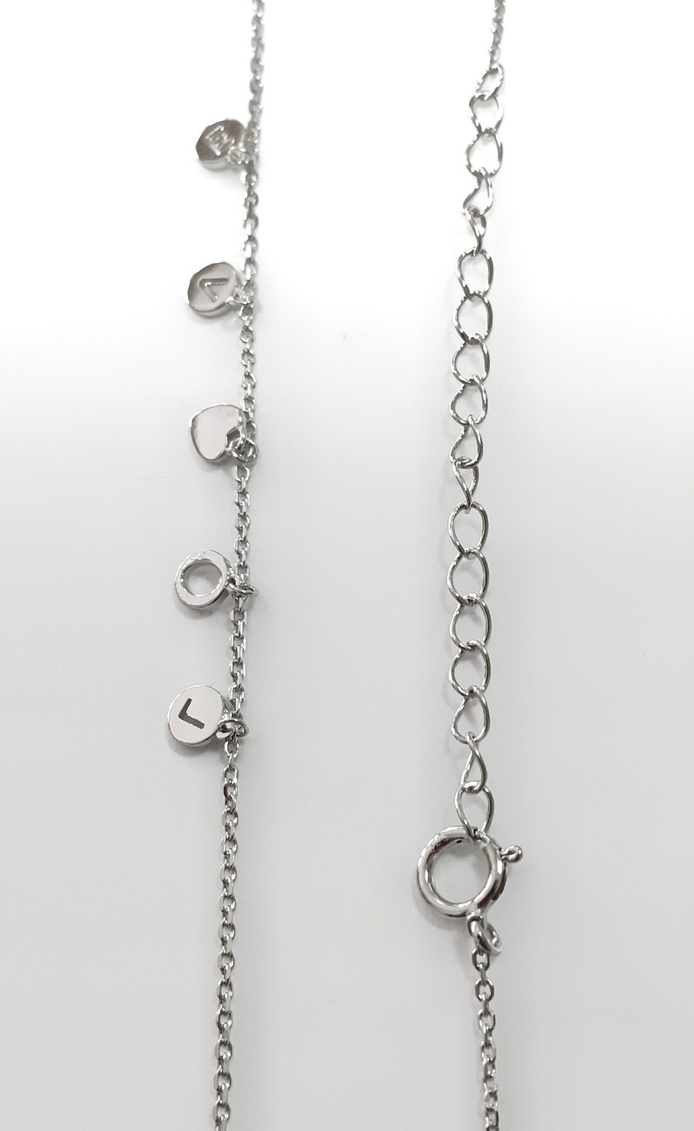 Ювелирное колье из серебра с подвесками