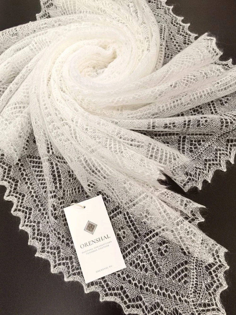 Оренбургский пуховый платок-паутинка А110-01 белый отбеленный