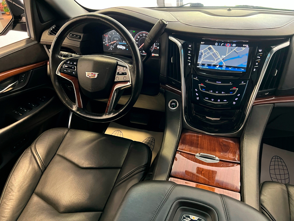 Cadillac Escalade, 2015 год