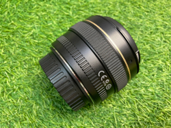 Canon EF 50mm 1.4 USM