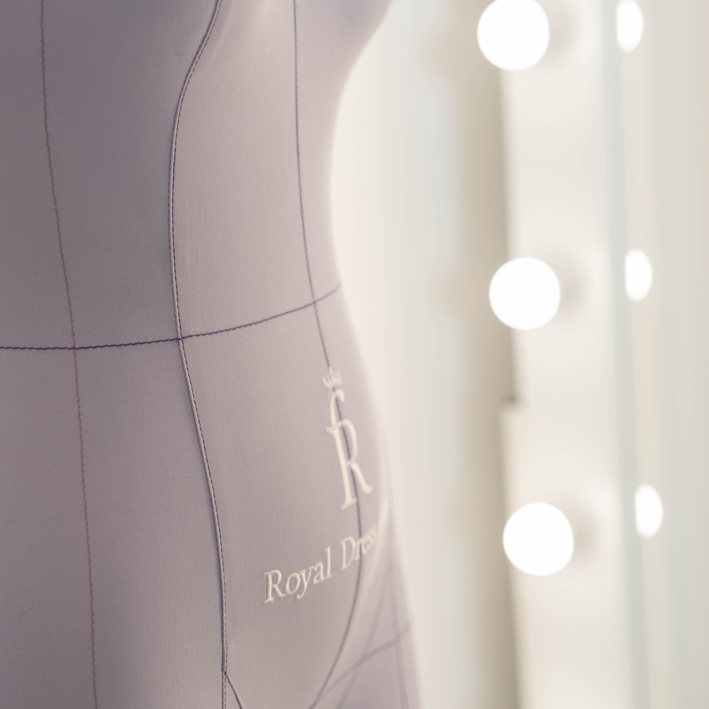 Манекен портновский Моника, комплект Арт, тип фигуры Прямоугольник, размер 44, цвет сиреневый