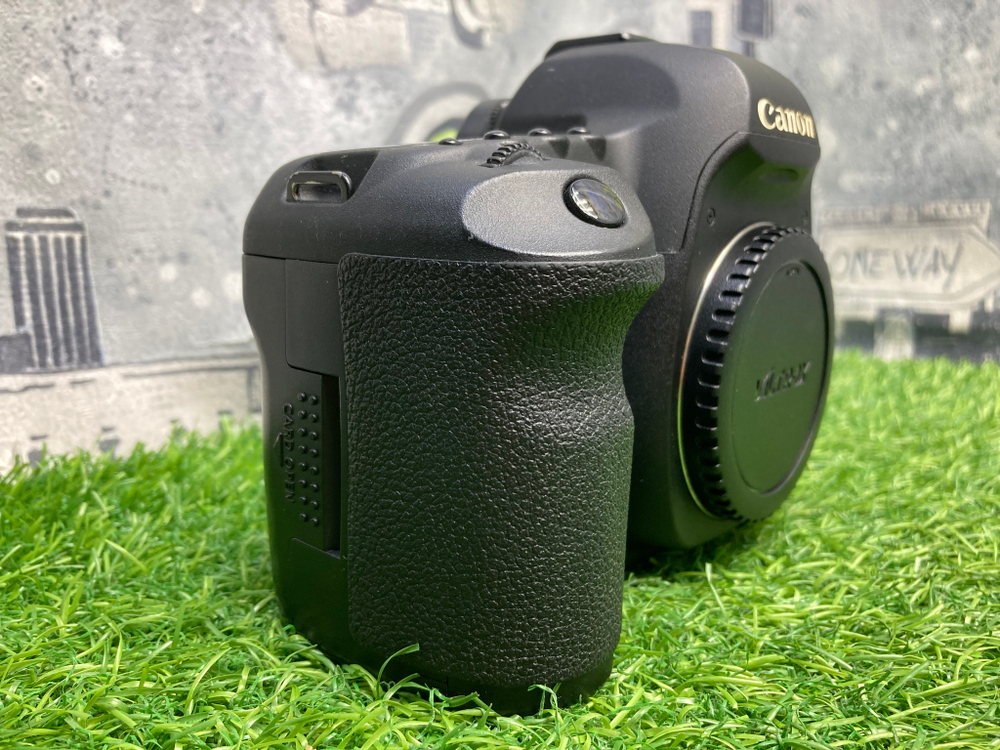 Canon EOS 5D Mark II 63.200 кадров