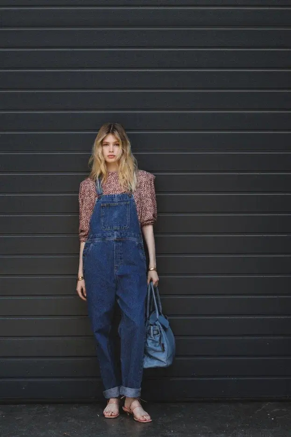 Комбинезон джинсовый