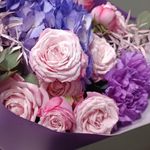 Букет цветов «Лунный Нео»