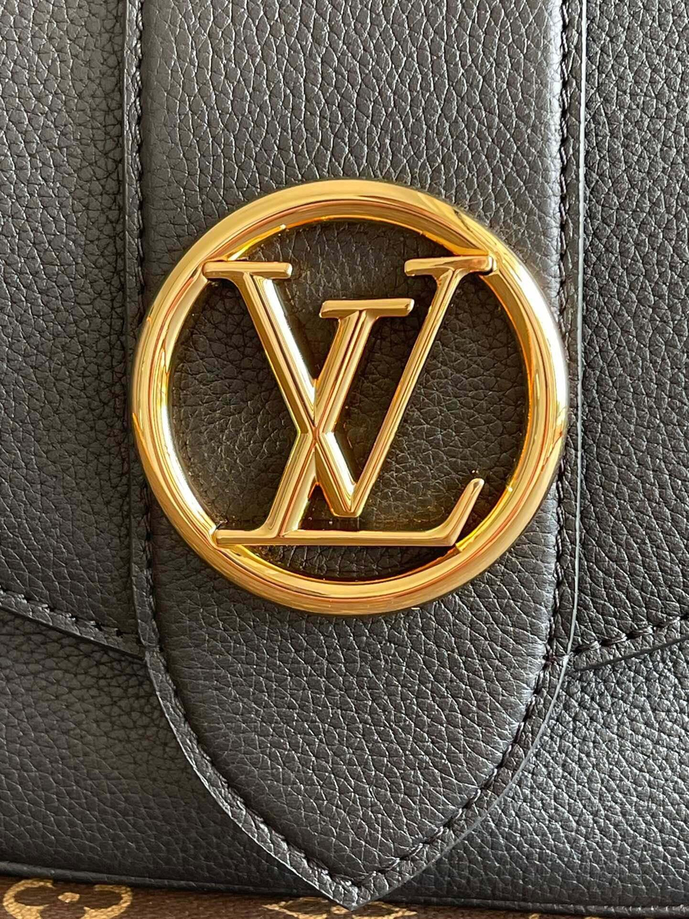Louis Vuitton Pont 9 Soft MM