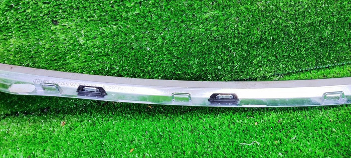 Молдинг крышки багажника Mercedes E W213 (2016-2021)