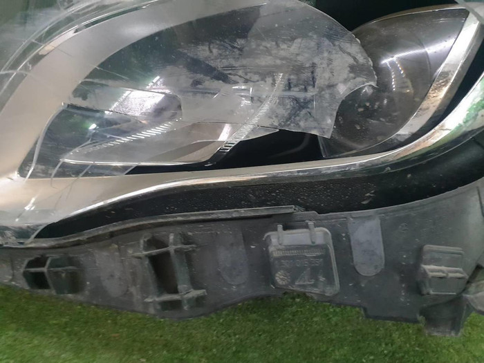 Битая Фара левая Mercedes GLA x156 (2017-2020) LED