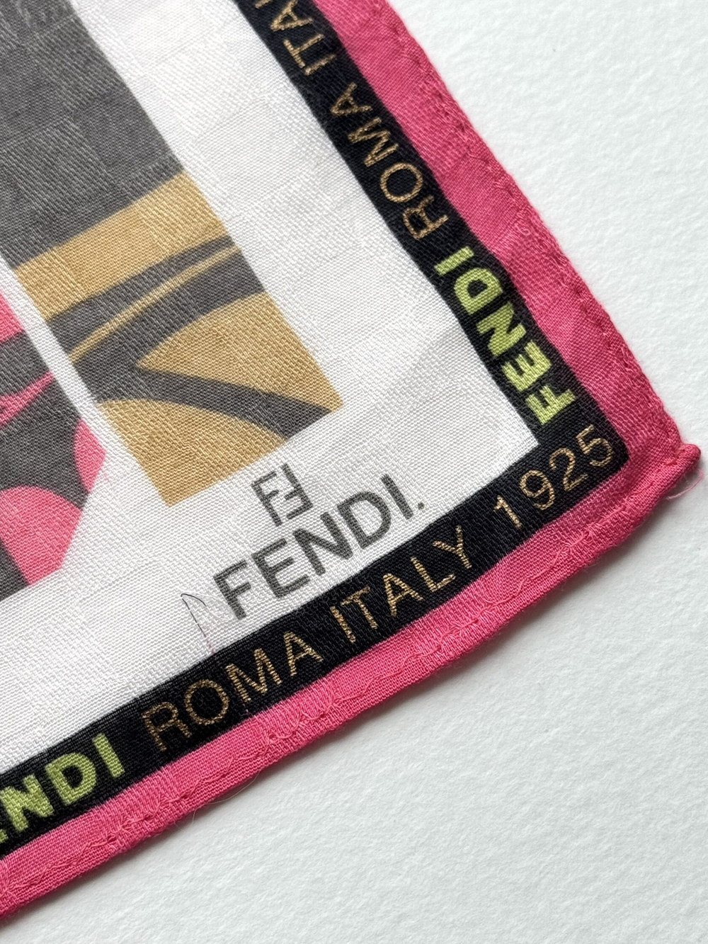 Платок Fendi