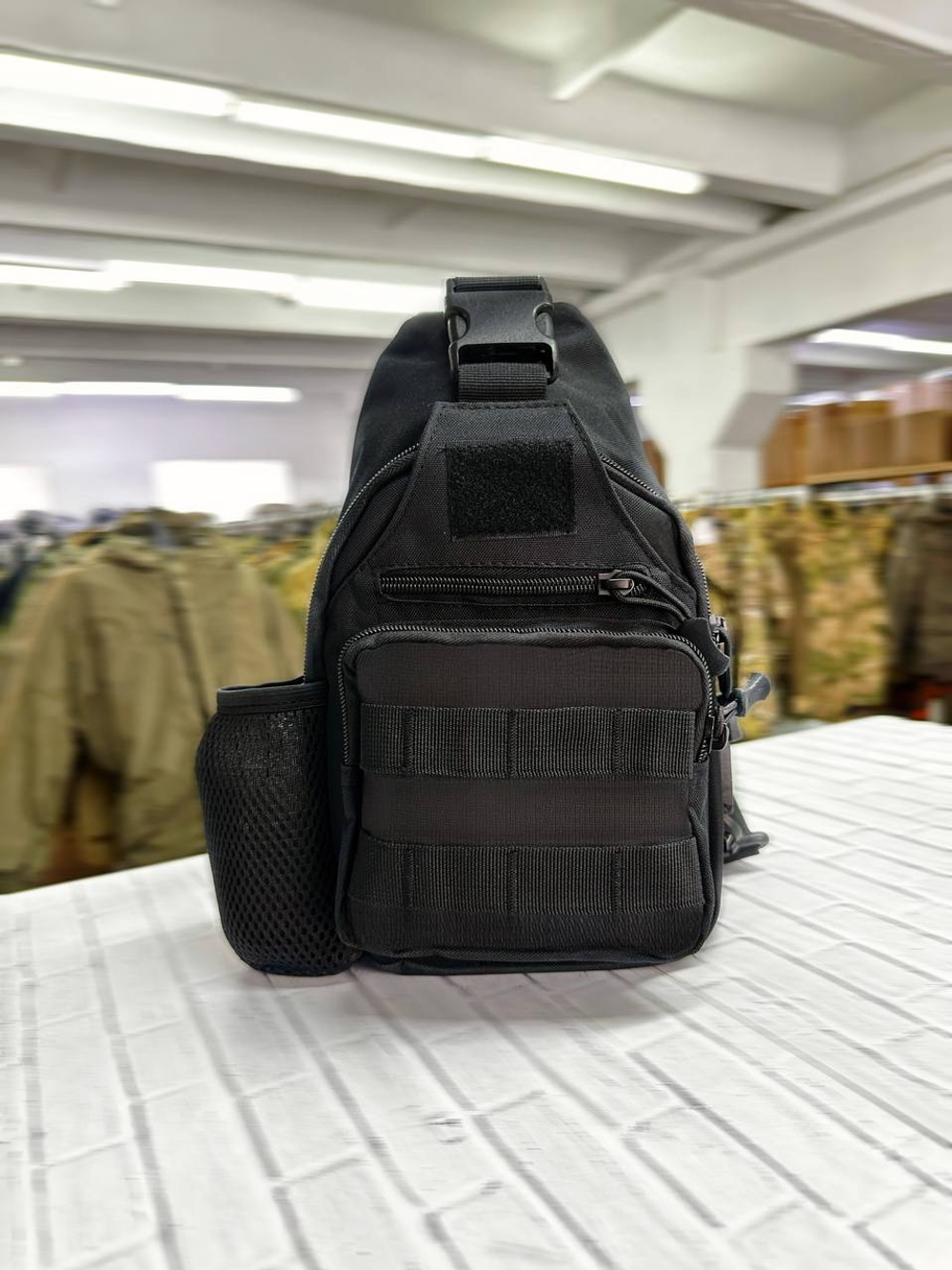 Тактическая плечевая сумка / чёрный