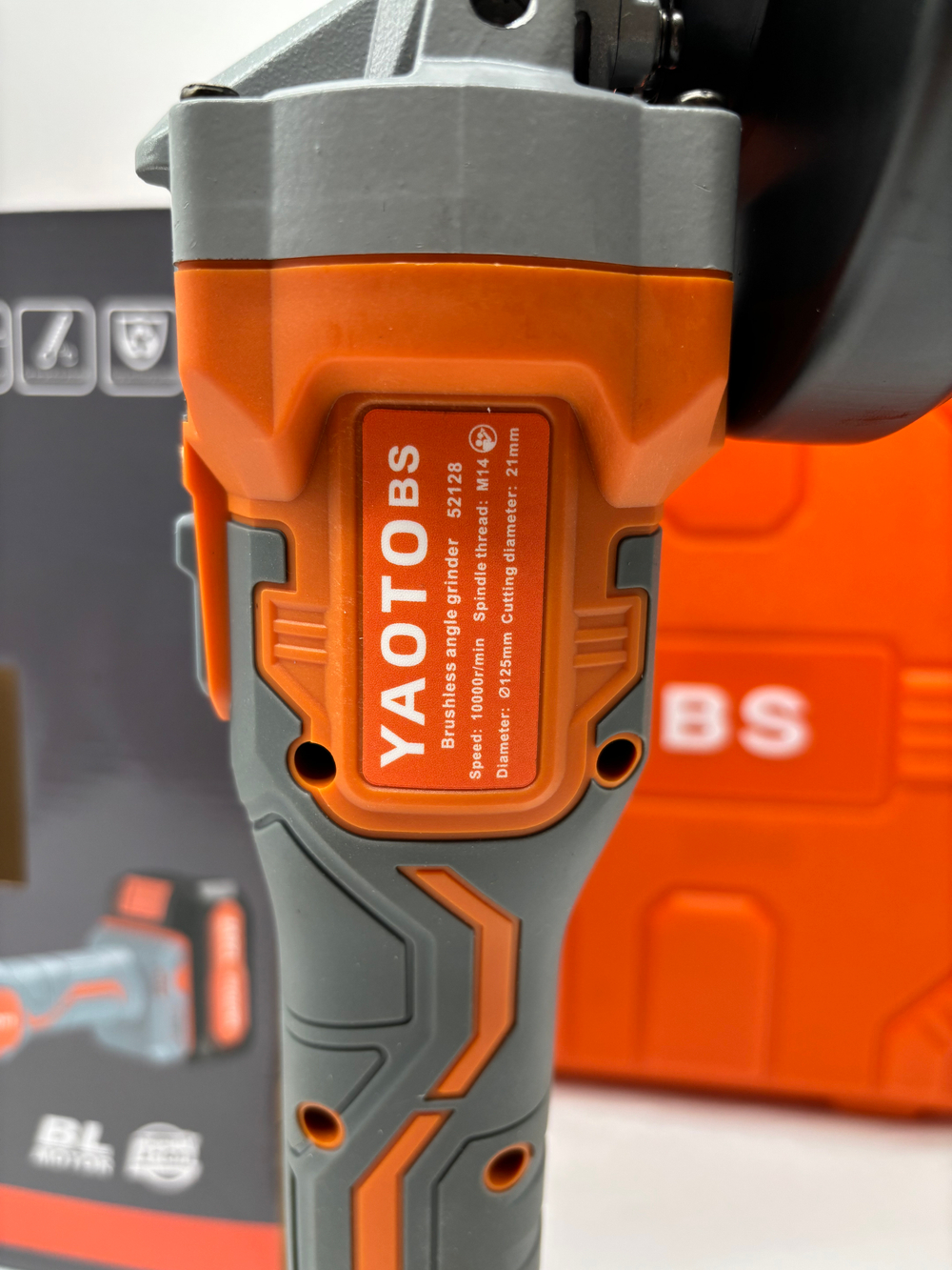 Болгарка Yaoto BS52128, бесщёточная, 2 аккумулятора, 6Ач в кейсе