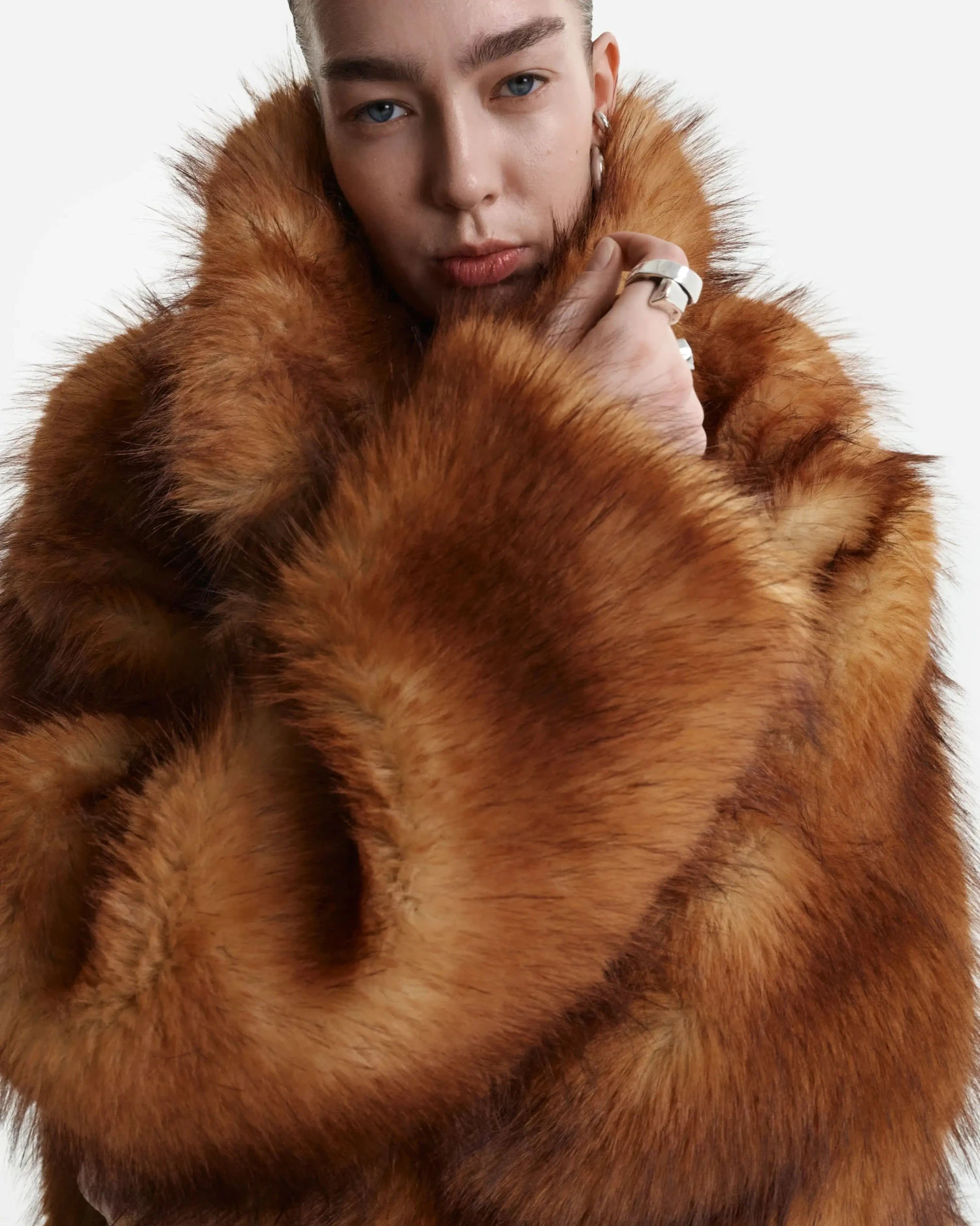 Длинная шуба из экомеха