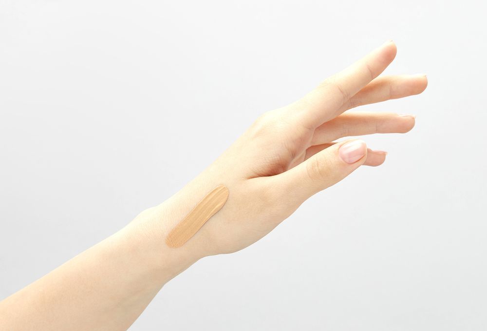 Тональная основа-кушон в оттенке Chupa Chups Candy Glow Cushion - 4.0 Medium