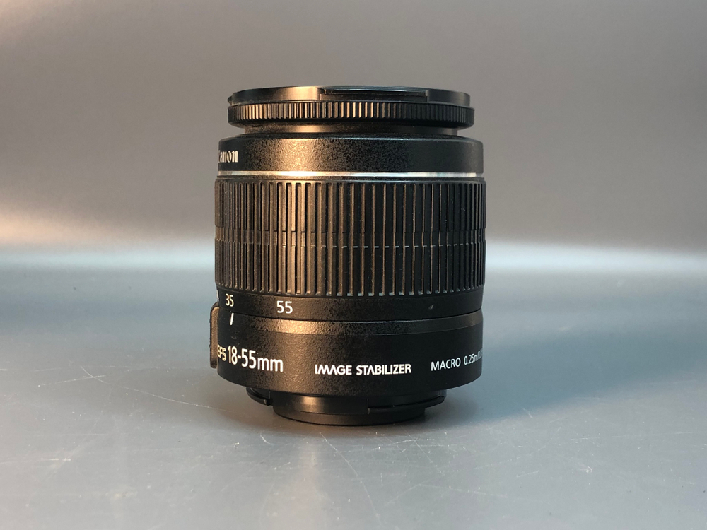 Canon 600D Kit 18-55mm, 6200 кадров пробега