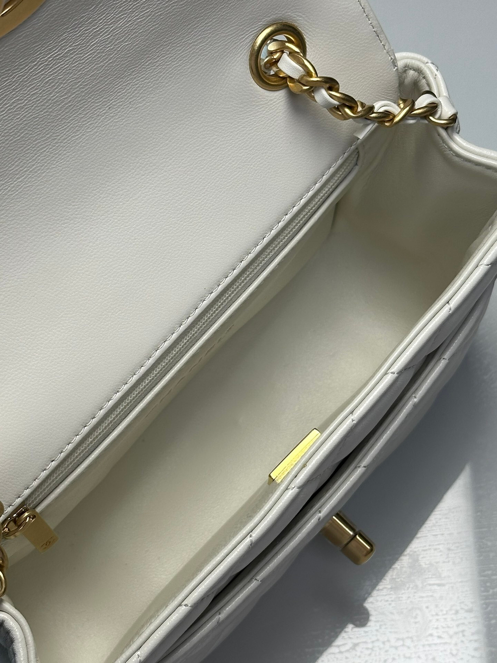 Chanel Bag 19 cm