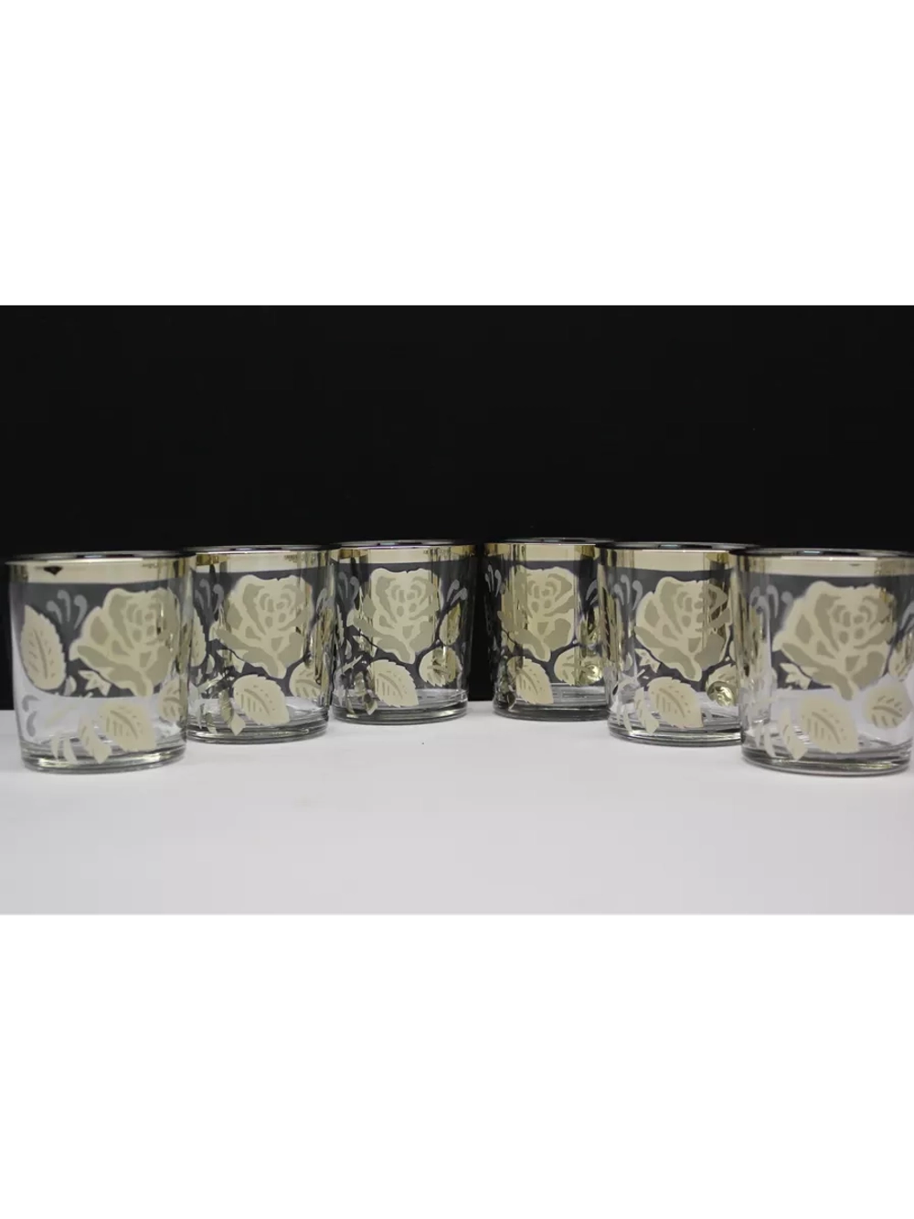 Стакан для напитков сока и воды