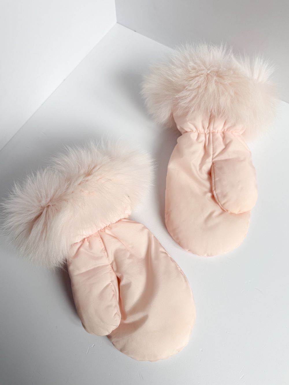 Пуховые варежки Yves Salomon, 116