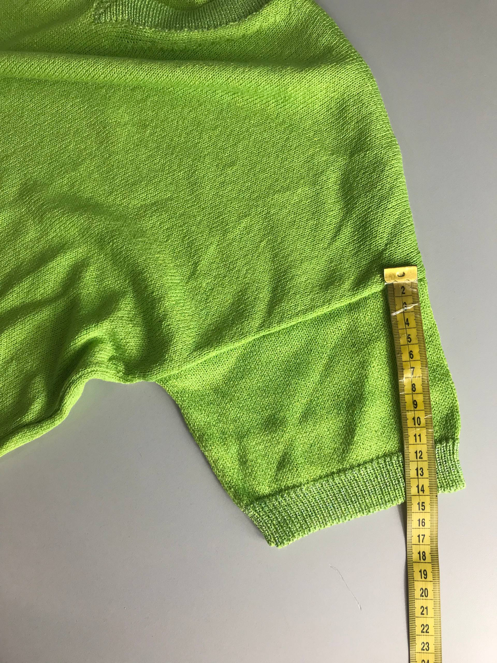 Джемпер цвета сочной травы, визуально на 50/52 размер