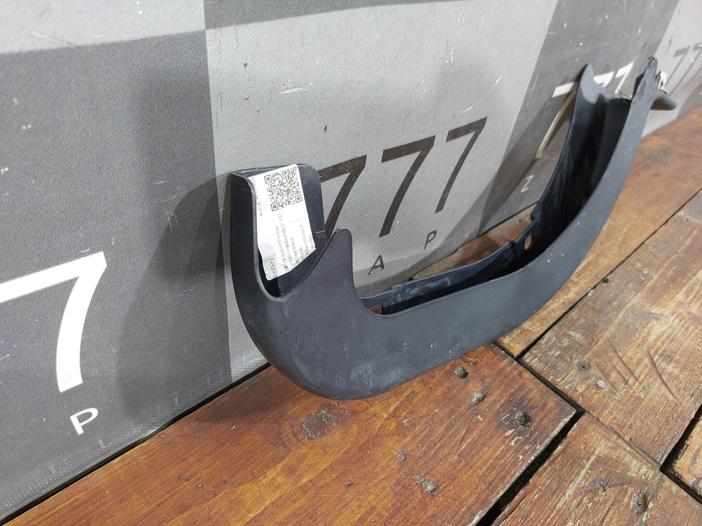 Накладка петли крышки багажника левая Chery Arrizo 8 22-нв Б/У Оригинал 403003855AAABK