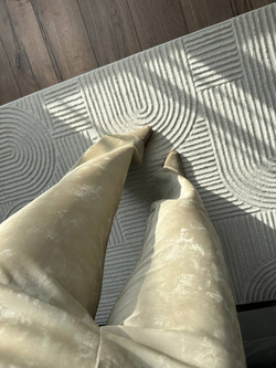 Брюки Боуи из экокожи в оттенке миндаля