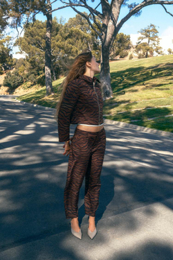 ZARA БРЮКИ BARREL С АНИМАЛИСТИЧЕСКИМ УЗОРОМ, ЧЕРНЫЙ/КОРИЧНЕВЫЙ