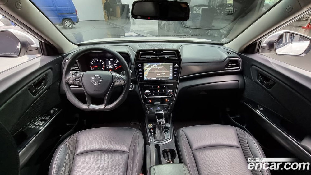 KG Mobility (Ssangyong) Very New Tivoli Бензин 1.5 2WD (12.2019)