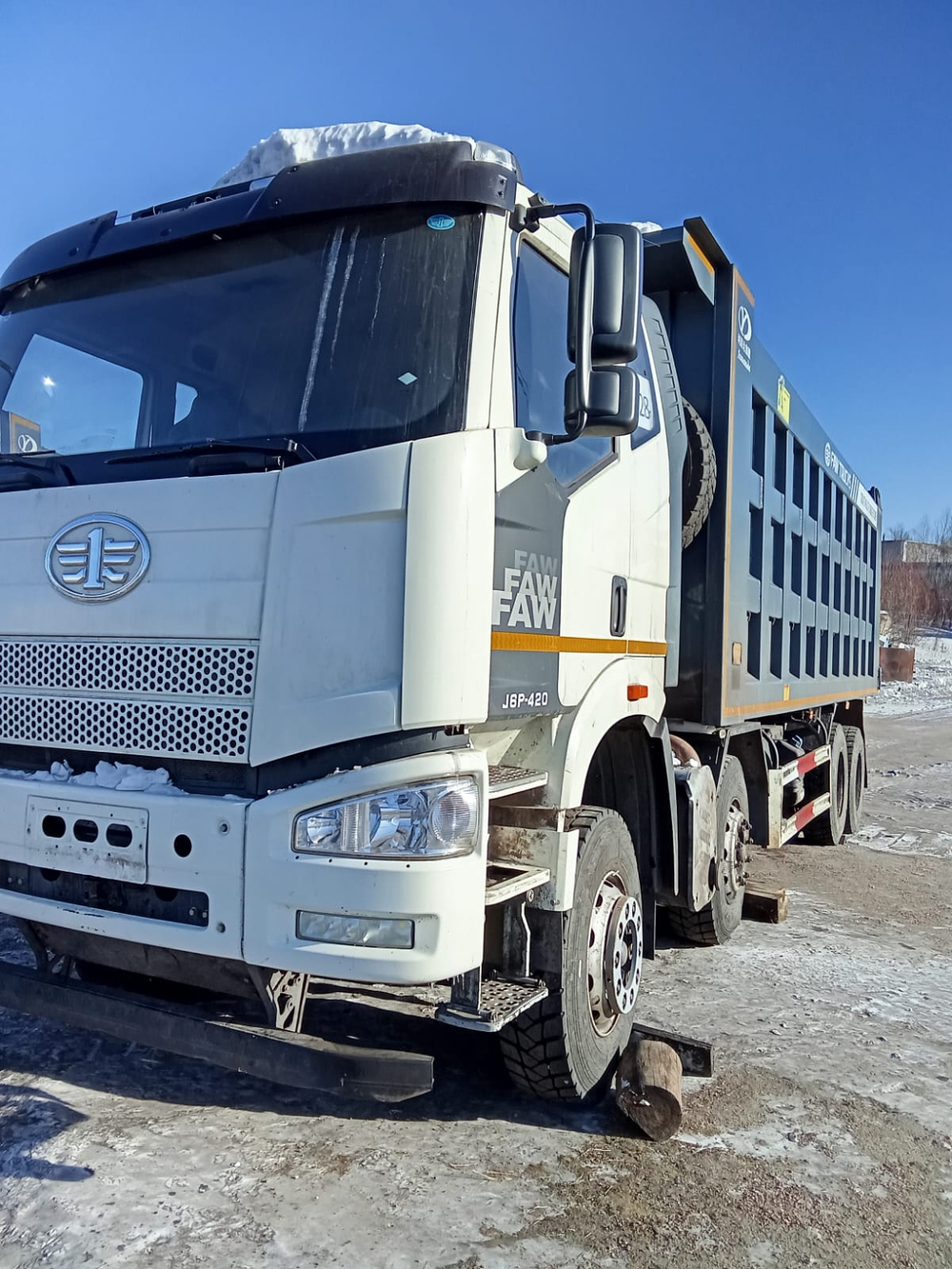 FAW J6 8x4 Самосвал СА3310Р66K24T4E5 (Дизельный, 11,1 л, 420 л.с., МТ)
