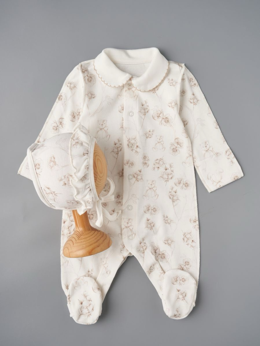 Комбинезон с чепчиком "Мишки с цветочками", Крем