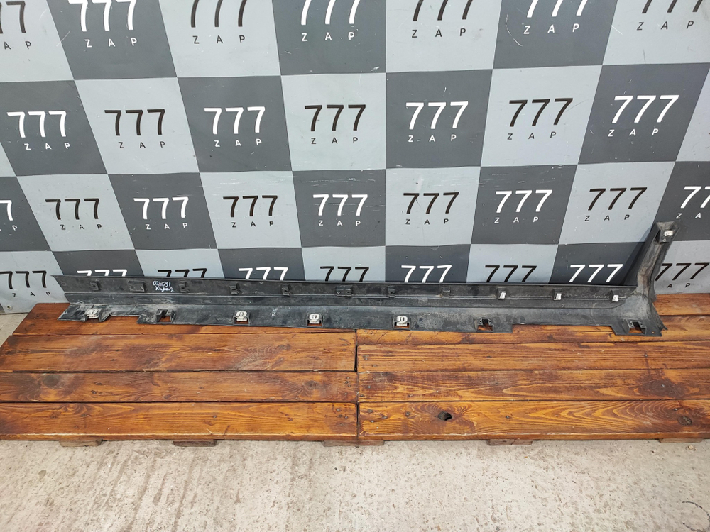 Накладка порога правого Ford Kuga 2 (CBS) 12-19 Б/У Оригинал CV44S10154A